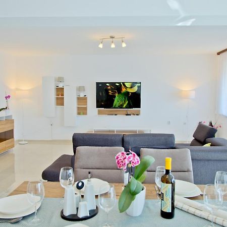 Apartment Karolina - Green Oasis Póla Kültér fotó