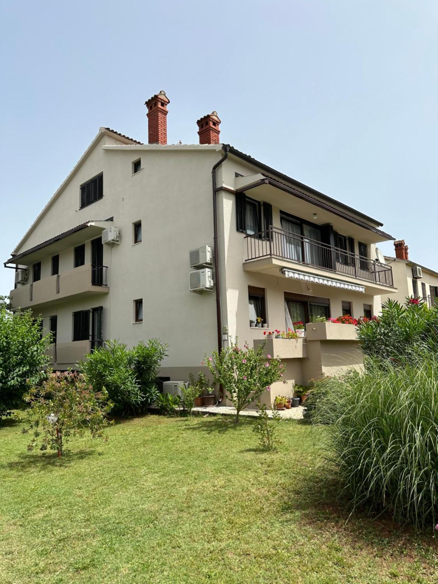 Apartment Karolina - Green Oasis Póla Kültér fotó