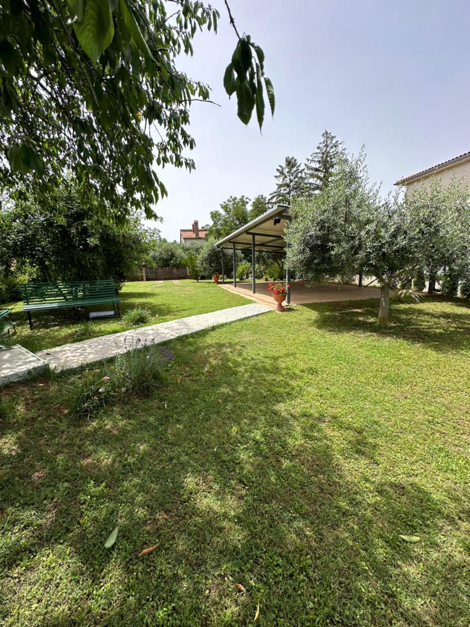 Apartment Karolina - Green Oasis Póla Kültér fotó